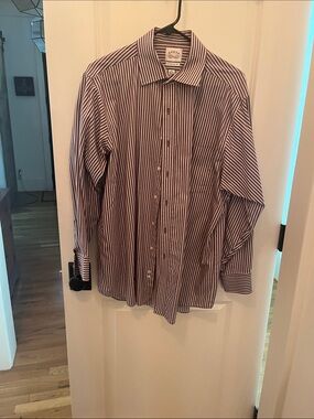 Eagle Shirtmakers Men’s Burgundy and White Striped Dress Shirt